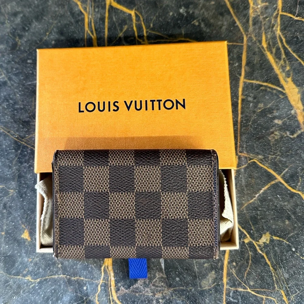 Louis Vuitton Key Holder - Picture 2 of 3